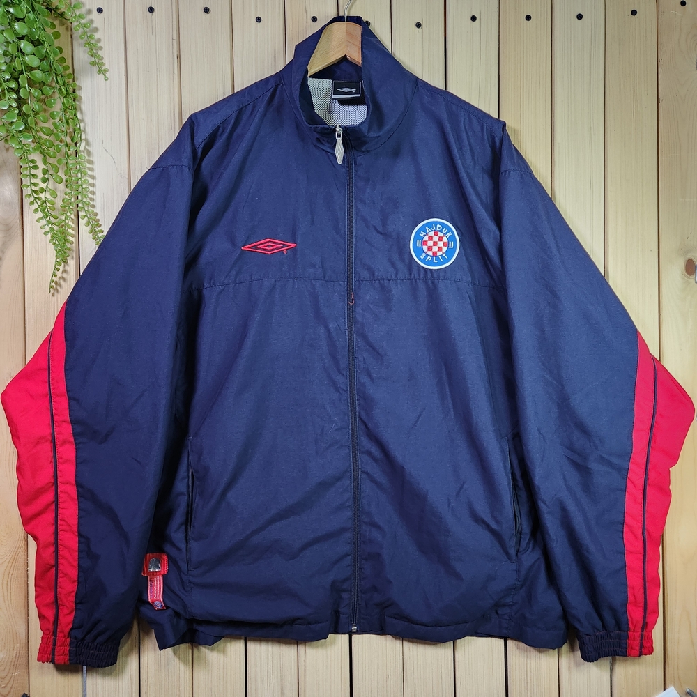 Vintage Umbro Windbreaker Navy and Red Men's Jacket - Picture 2 of 14